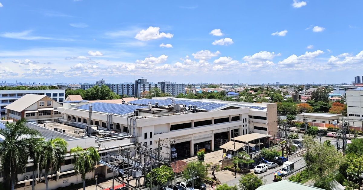โรงงานควรลงชีวมวลหรือโซลาร์ ตอบจากลักษณะการใช้พลังงาน
